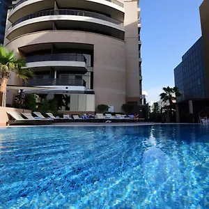 ماجيستك سيتي ريتريت 4*, دبي الإمارات العربية المتحدة